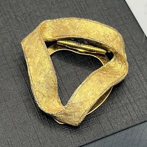 VTG 1970's Scarf Clip Golden Abstract Jewelry 1.25"